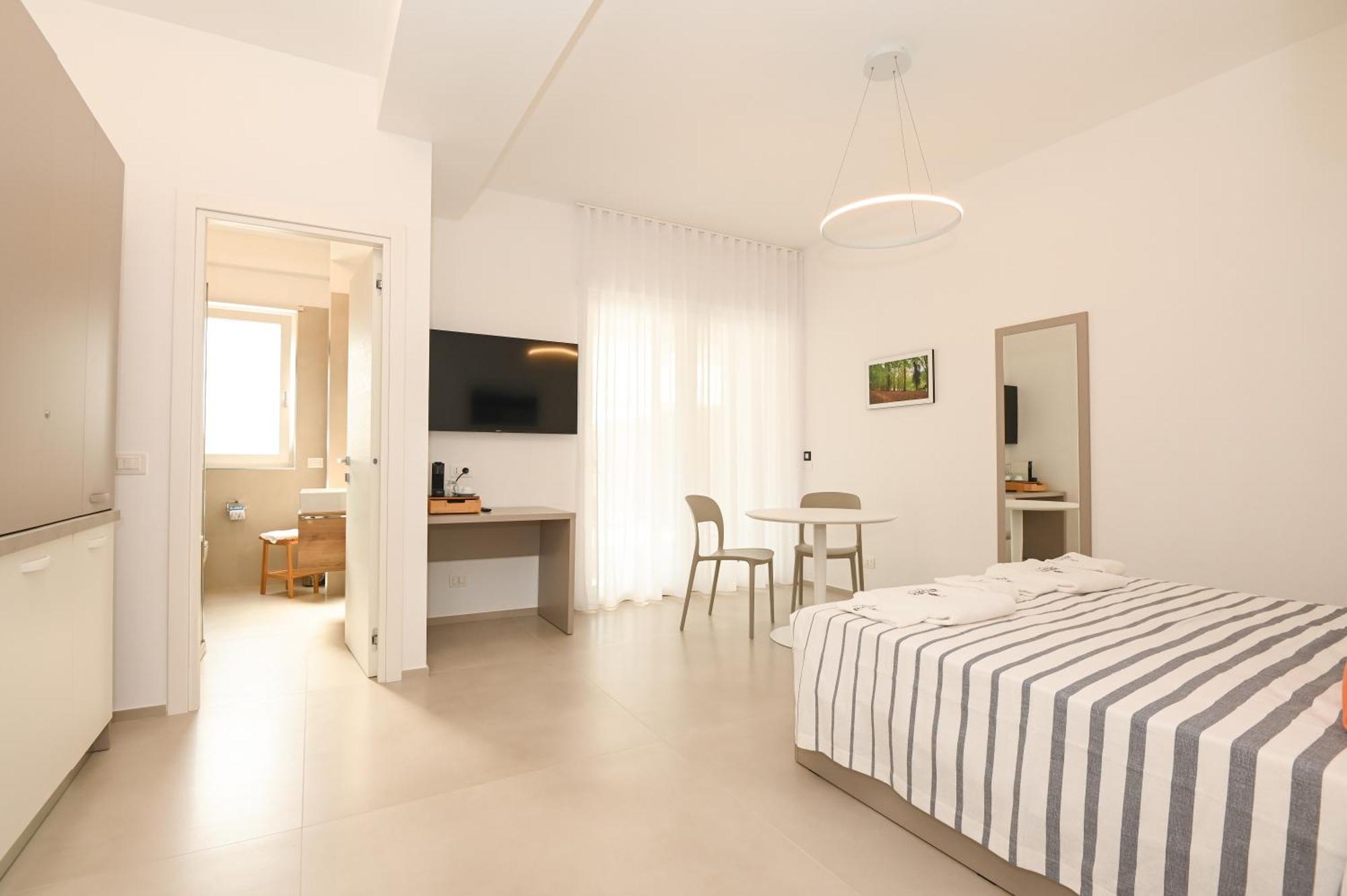 Agora Vieste Rooms & Apartments Exterior photo